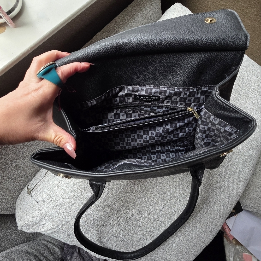 London Fog Matilda satchel in vegan leather. - Picture 4 of 9